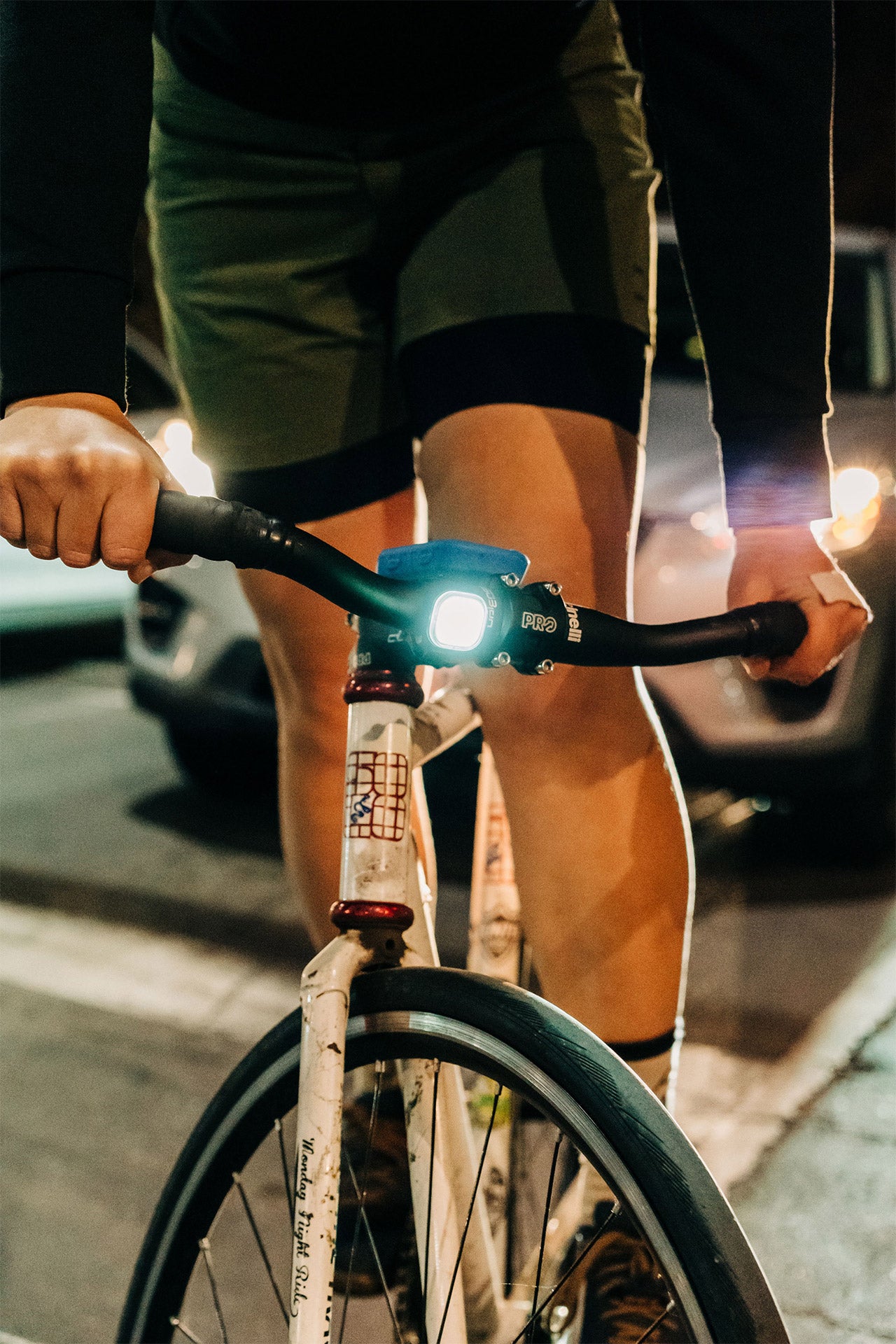 Blinder Mini Skull Front Light | Be Seen